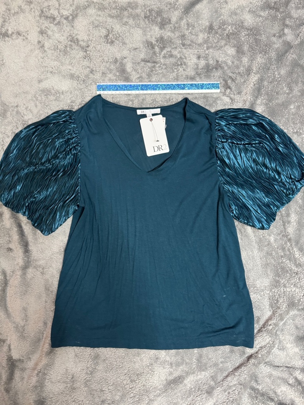 DR2 Women's Teal V-Neck Top with Textured Puff Sleeves